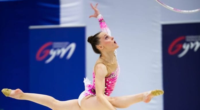 La gymnastique rythmique, couleur champagne à Reims