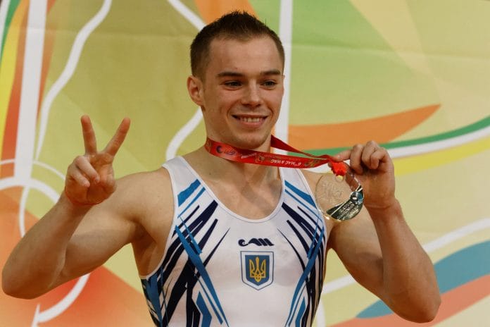 2015_European_Artistic_Gymnastics_Championships_-_Parallel_Bars_-_Medalists_07