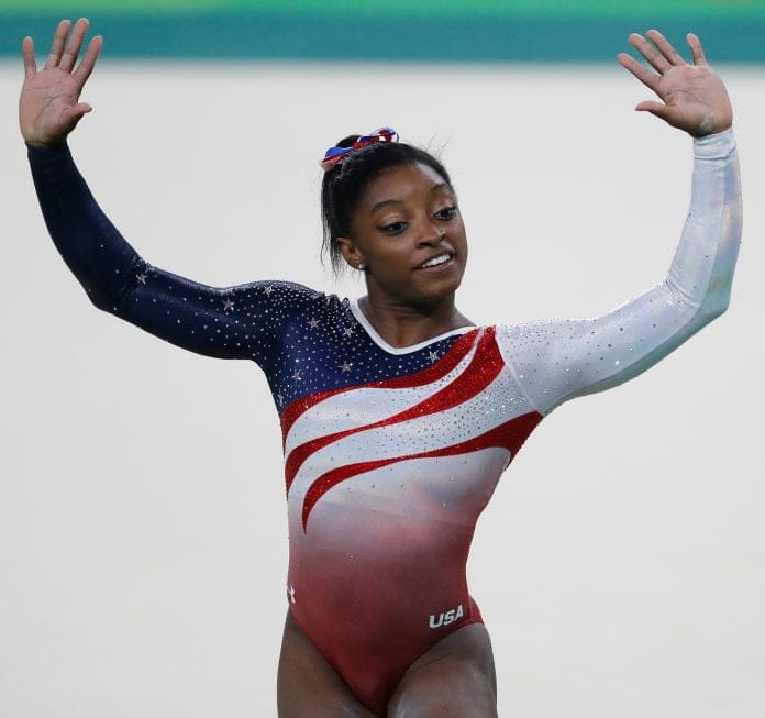 2302px-Simone_Biles_Rio_2016e
