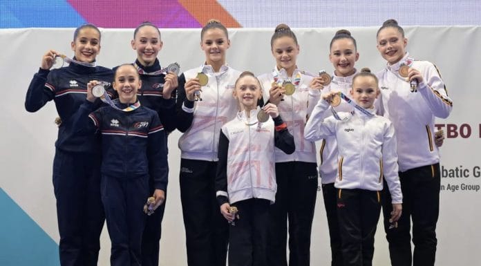 Le trio de l’UST Acrosport en argent aux championnats d’Europe par groupe d’âge