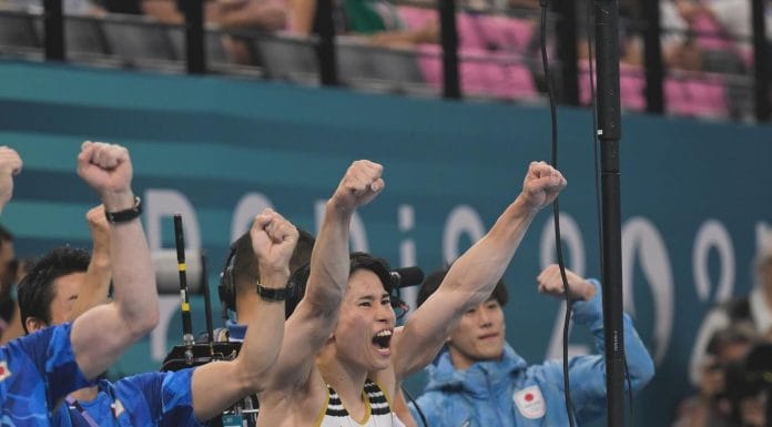 Paris 2024 : le Japon décroche l’or olympique en équipe après un finish incroyable