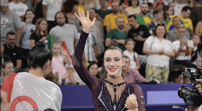 Paris 2024 – Concours général (GR) : Darja Varfolomeev est championne olympique