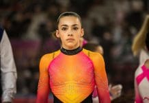 Romane Hamelin entre son nom dans le code de pointage