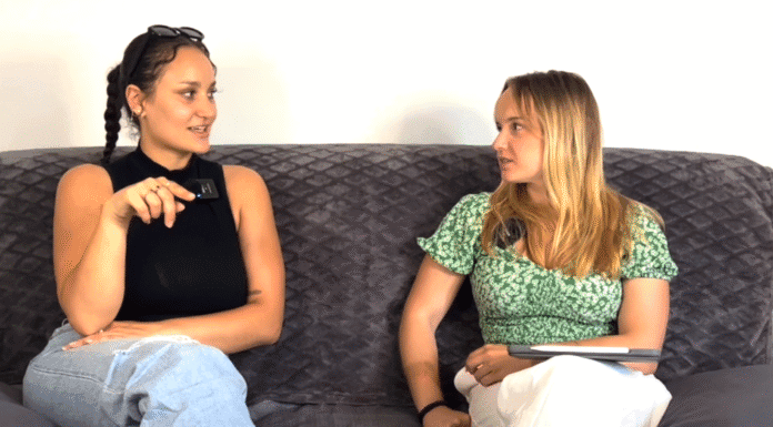 Mira Boumejmajen, invitée de Salto & Mojitos, une voix de sagesse et d’expérience