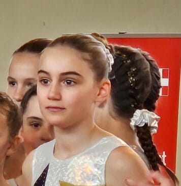 Ninon, touchée par une forme sévère de la maladie de Lyme : le combat d’une jeune gymnaste pour retrouver sa liberté de mouvement