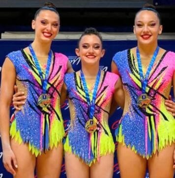 Avec un triple arrière carpé inédit, le trio féminin d’Antibes entre dans l’histoire